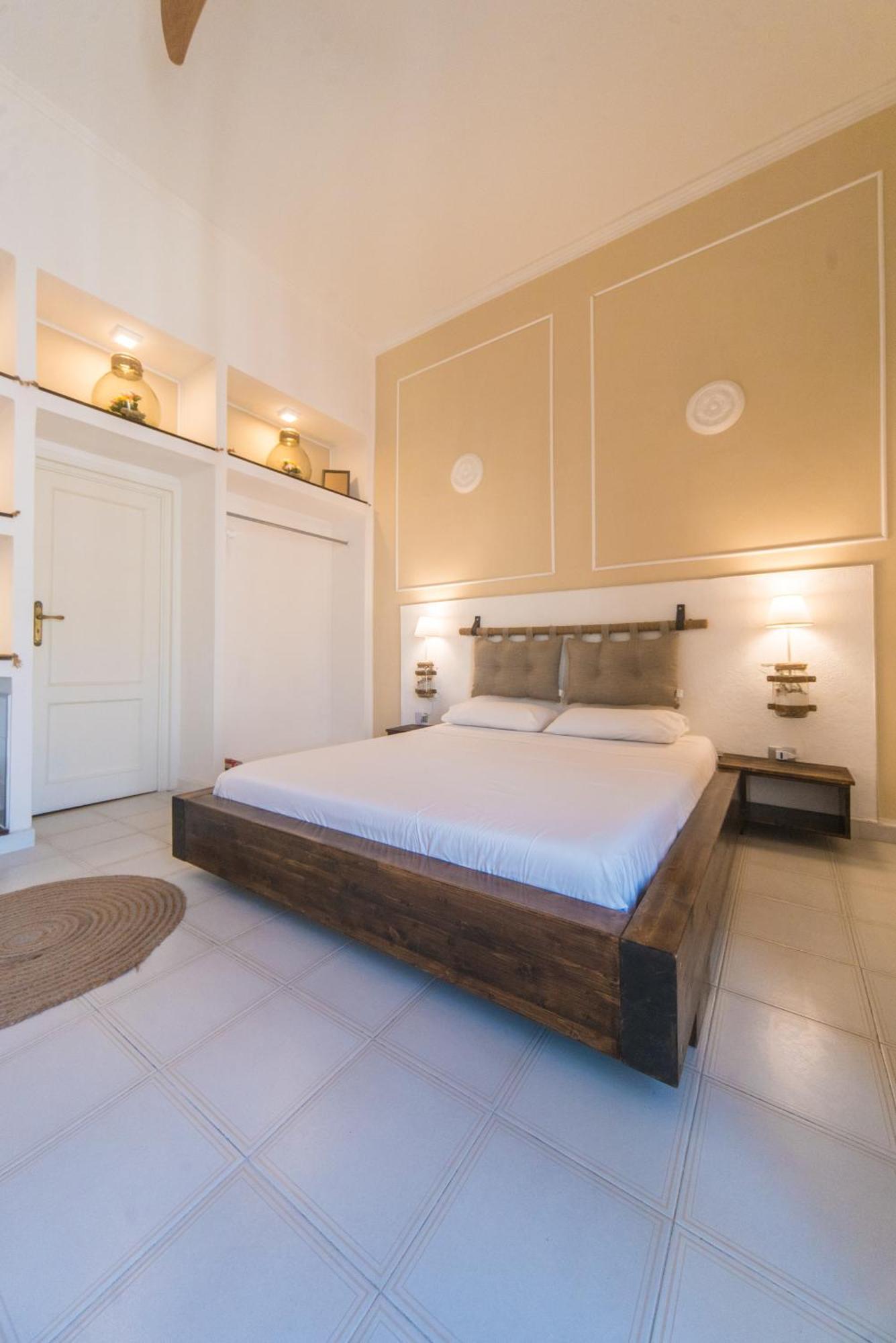 B&B Camera A Sud Mare' Трани Экстерьер фото